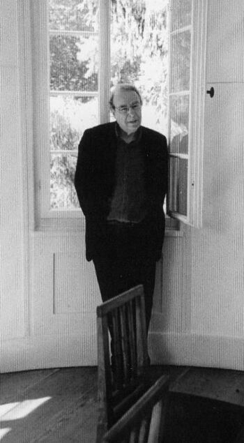 Black and white portrait photo of  Stéphane Mosès