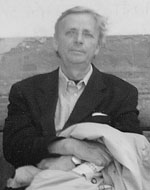 Black and white portrait photo of Dieter Kliche